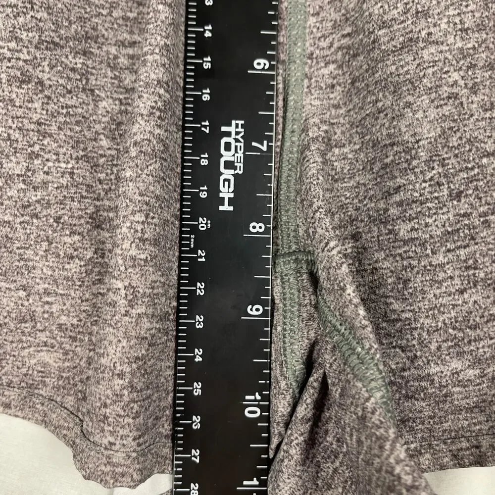 Lululemon Tracker Short‎ V * 4